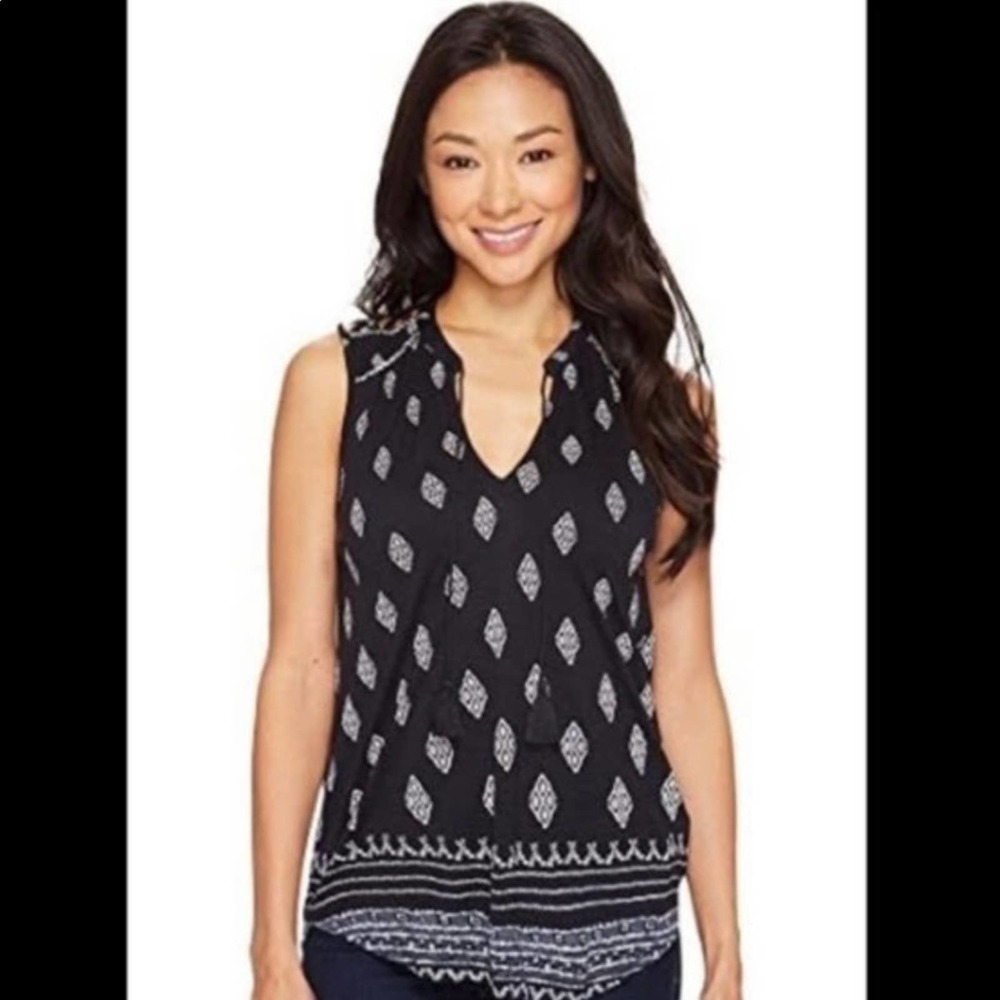 Lucky Brand Diamond Print Sleeveless Top - Picture 1 of 9